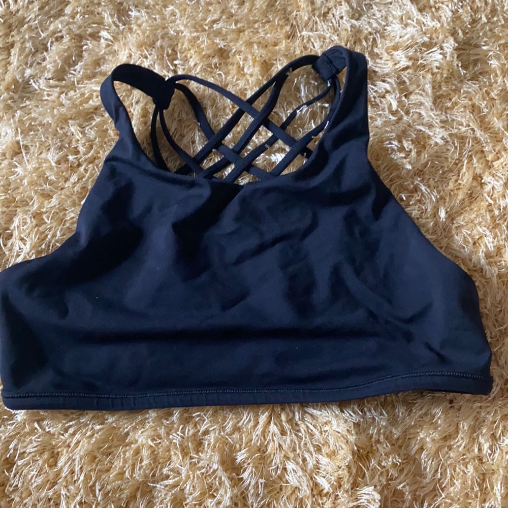 High neck lululemon free to be wild bra size 8